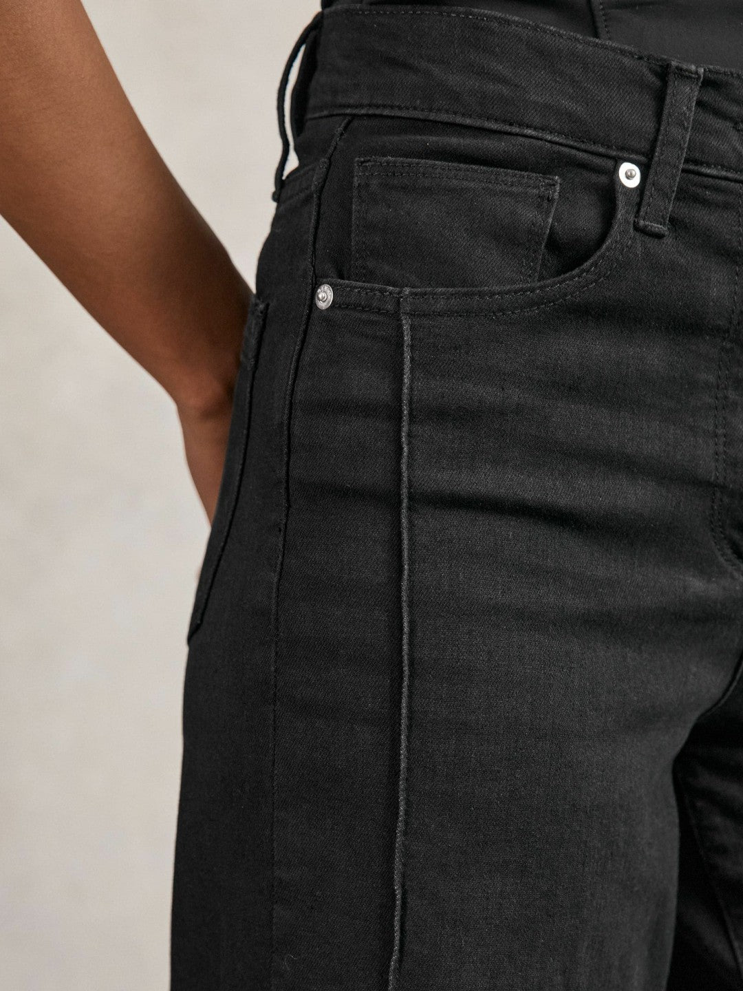 Petite Stretch-Cotton Wide-Leg Jeans in Black
