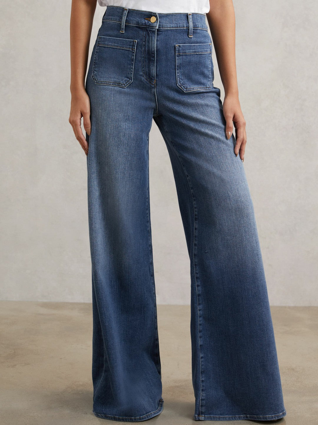 Petite Patch Pocket Wide Leg Jeans in Mid Blue