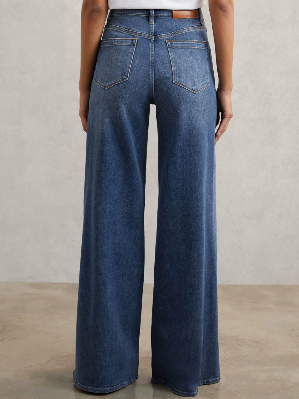 Petite Patch Pocket Wide Leg Jeans in Mid Blue